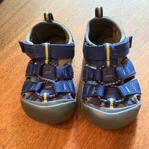 Keen Toddler Newport H2 size 6
